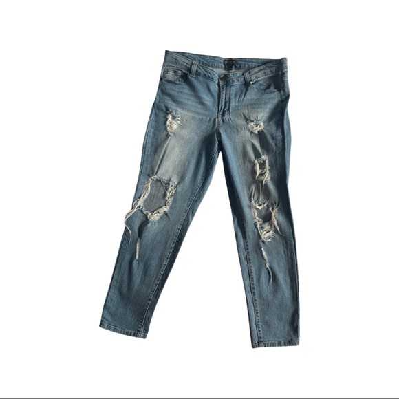 Forever 21+ Boyfriend Jeans - Picture 1 of 4